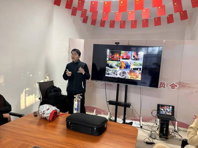 筑牢安全防线 共建平安社区——依安镇东北社区联合齐齐哈尔市消安消防信息咨询服务中心开展消防安全宣传活动